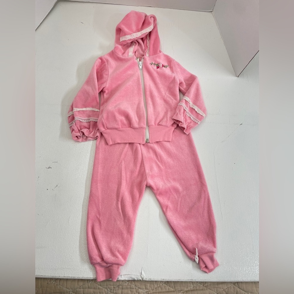 Vintage Pink Hooded Baby Jumpsuit with Lace Trim